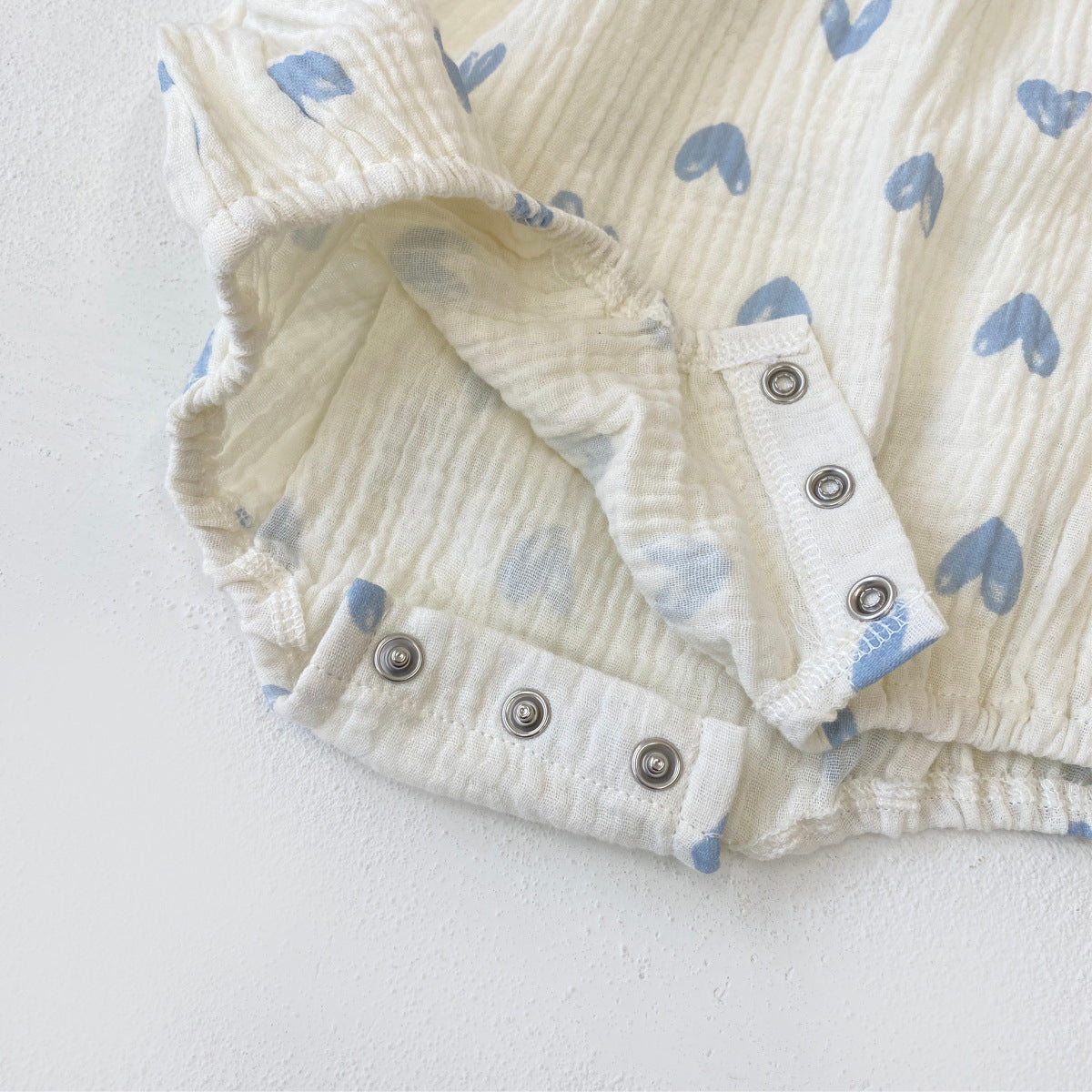 Summer and Autumn Arrival Baby Girls Long Sleeves Hearts Pattern Thin Bodysuit