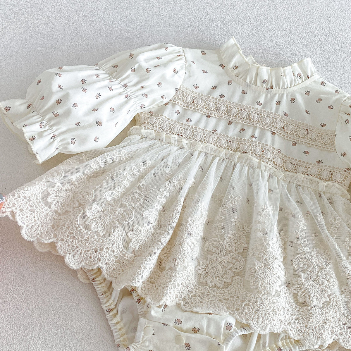 MyKids-USA® Baby Girls Long Sleeves Flowers Pattern Lace Trim Bodysuit Dress