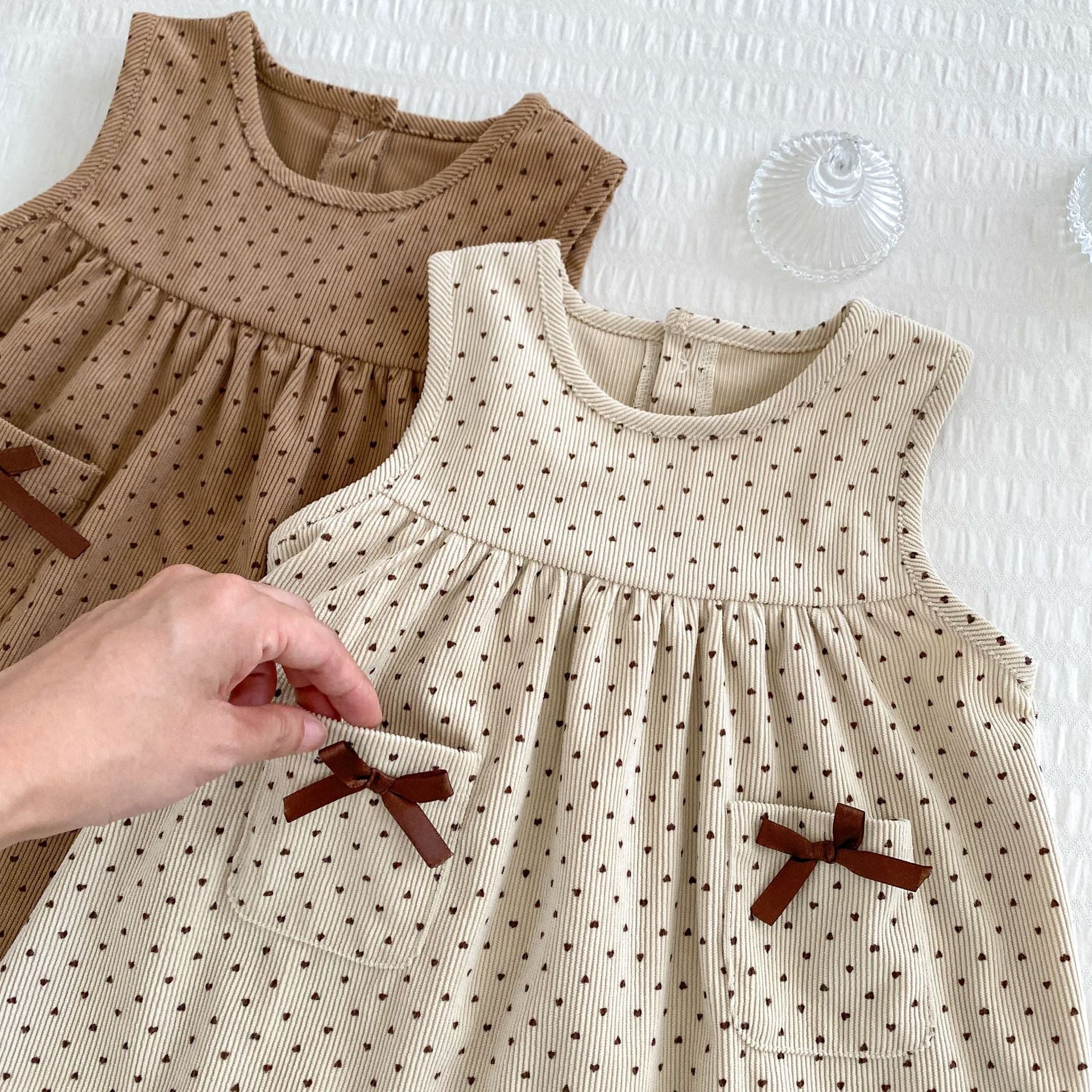 Autumn Baby Girls Long Sleeves Simple Knitted Top and Dots Pattern Sleeveless Dress – Clothing Set 90 (12-24M) / Beige Autumn Baby Girls Long Sleeves Simple Knitted Top and Dots Pattern Sleeveless Dress – Clothing Set 90 (12-24M) / Beige