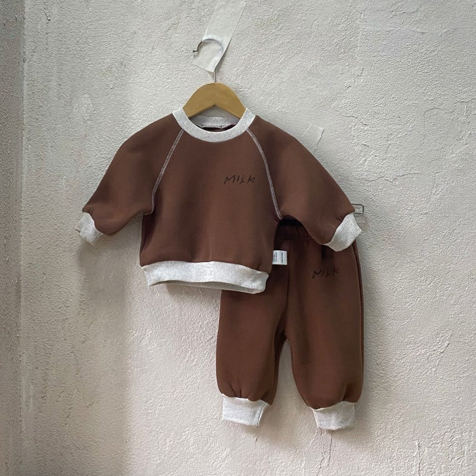 Winter and Spring Baby Kids Unisex Long Sleeves Letters Pattern Pullover and Pants Clothing Set