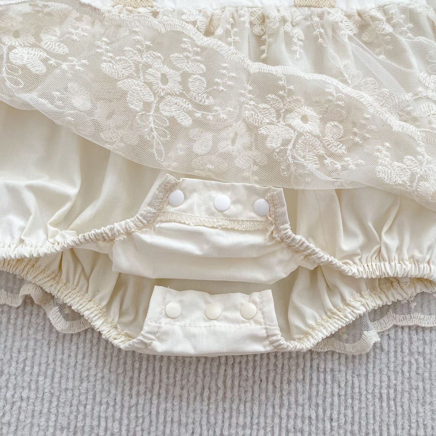 Spring Arrival Baby Girls Long Sleeves Floral Tulle Decorated Dress Design Bodysuit