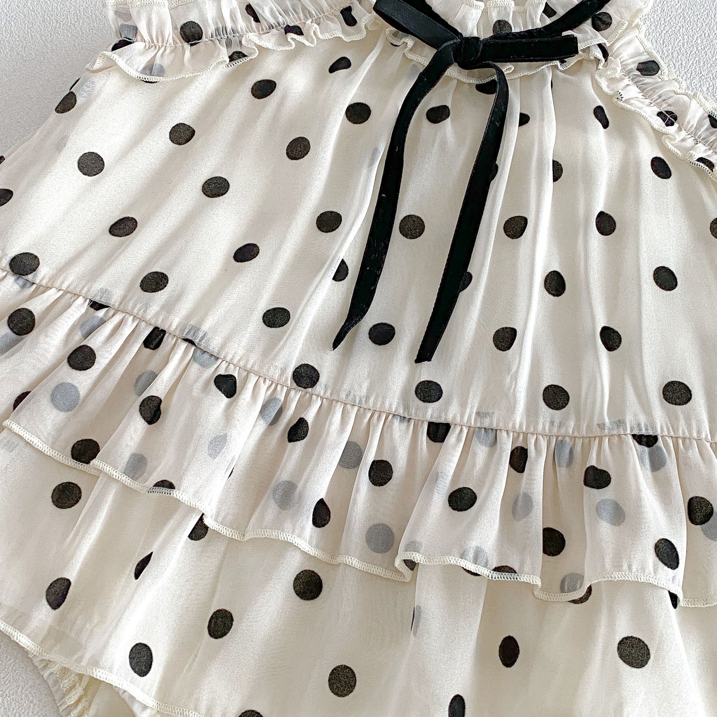 Summer Arrival Baby Girls Cute Beige Sleeveless Polka Dots Pattern Bodysuit