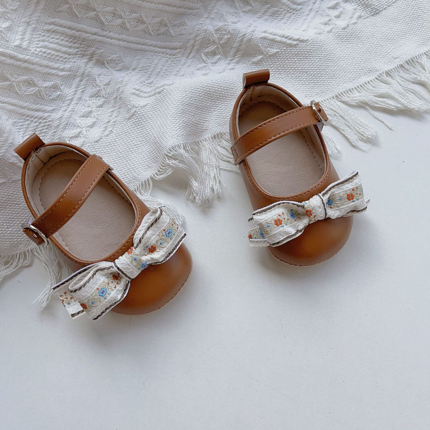 New Arrival Baby Girl Floral Embroidery Bow Toddler Soft-Sole Anti-Slip Walking Shoes