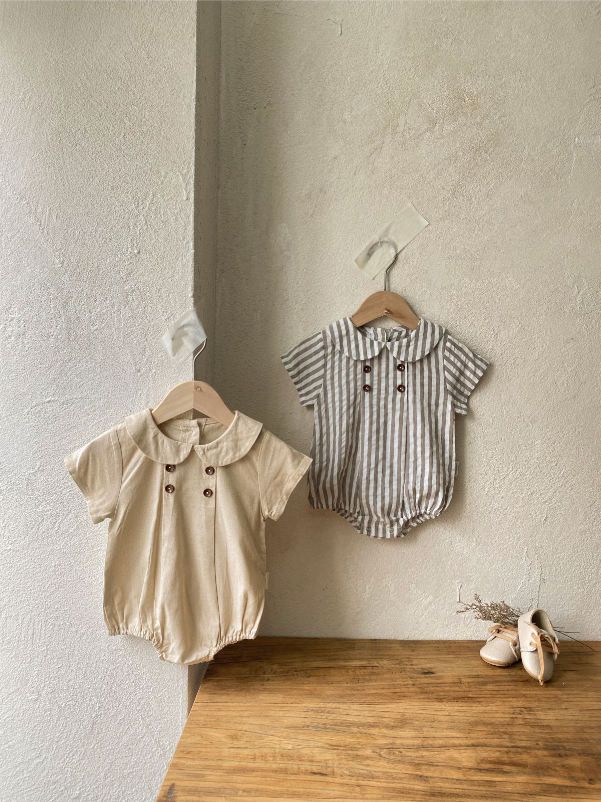 Summer Arrival Baby Short Sleeves Striped Pattern Bodysuit