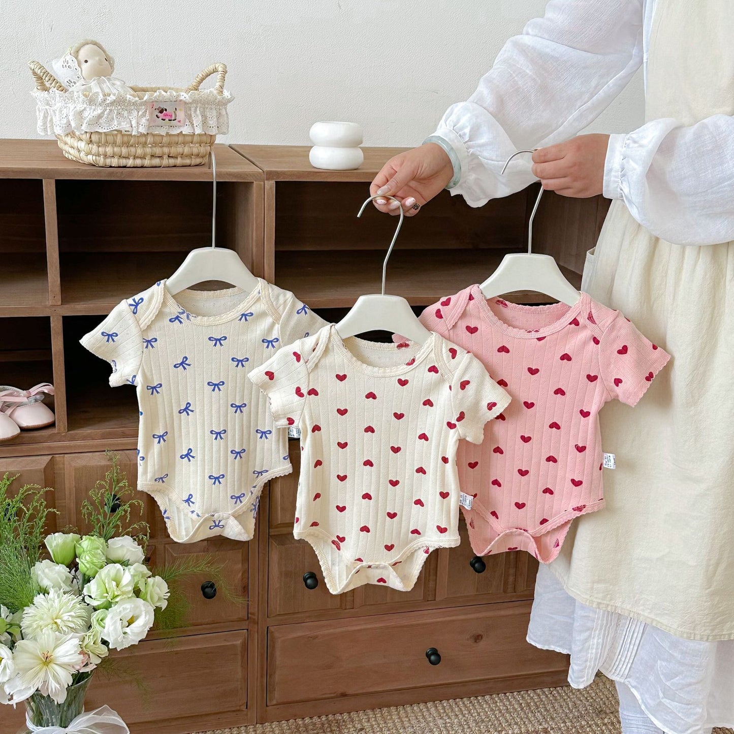Summer Arrival Baby Girls Short Sleeves Hearts Pattern Bodysuit