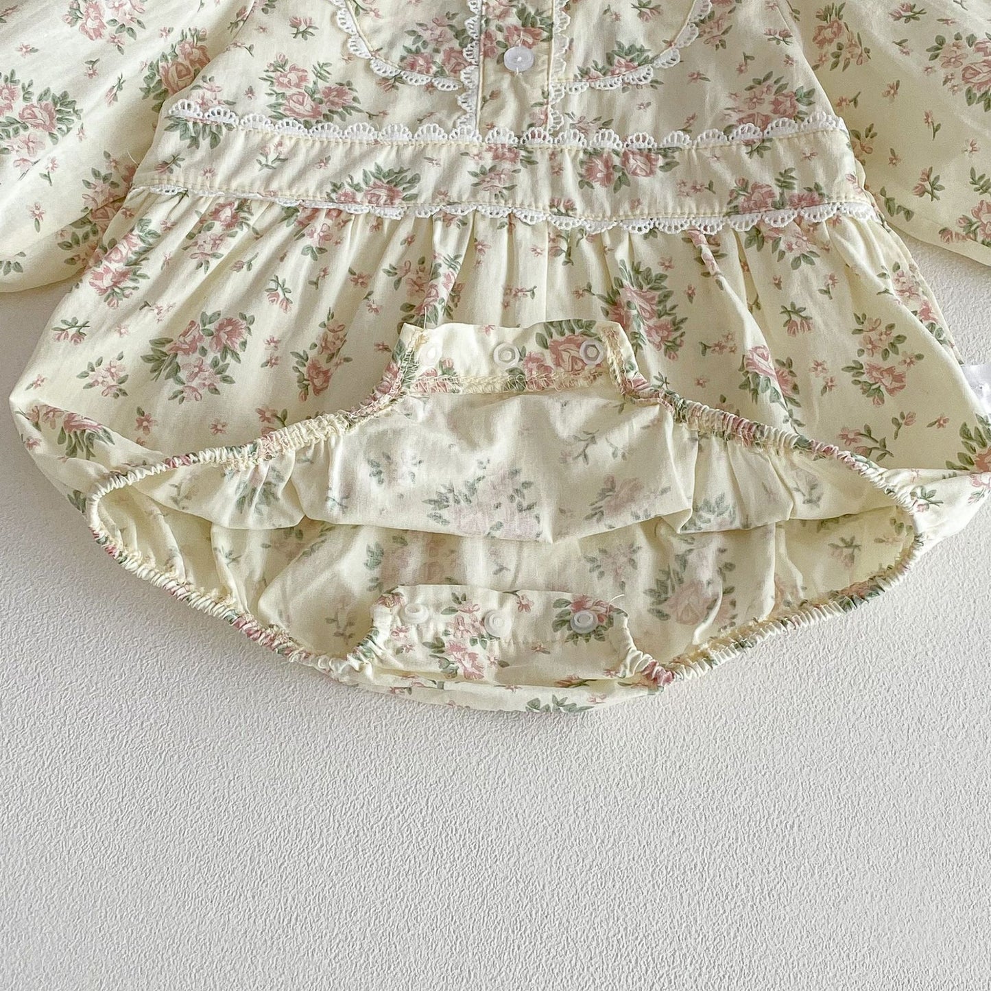 Spring and Autumn Arrival Baby Girls Long Sleeves Cute Floral Bodysuit