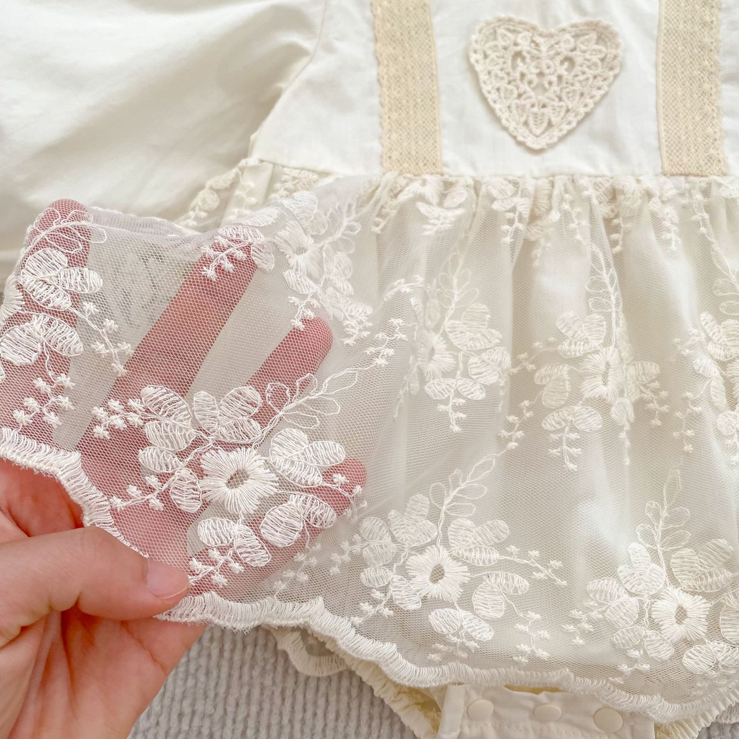 Spring Arrival Baby Girls Long Sleeves Floral Tulle Decorated Dress Design Bodysuit