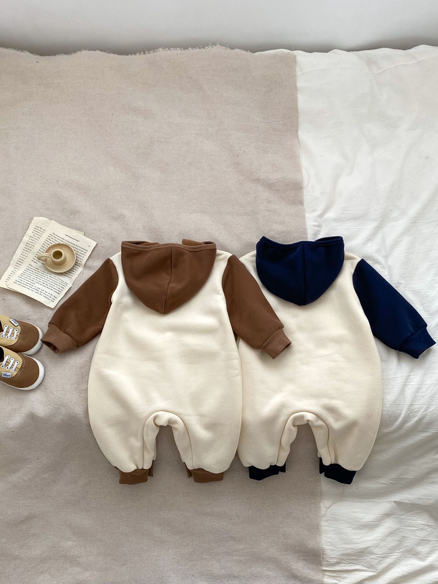New Winter Baby Boy V-Collars Buttons Wiht Hat Long Sleeve Romper