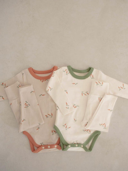 Baby Carrot Pattern Contrast Design Soft Cotton Onesies