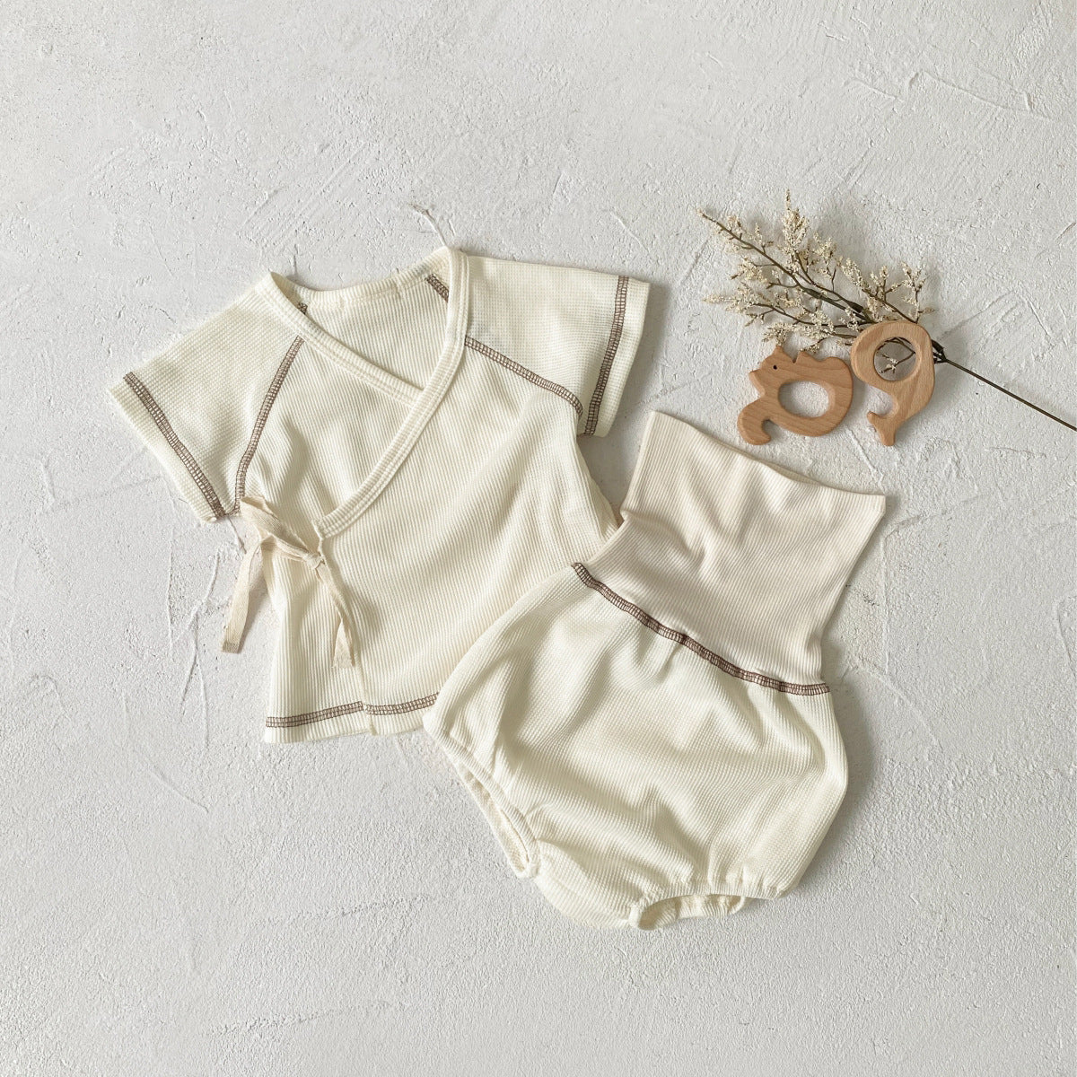 Arrival Summer Baby Kids Short Sleeves V Neck Top and Bloomers Clothing Set