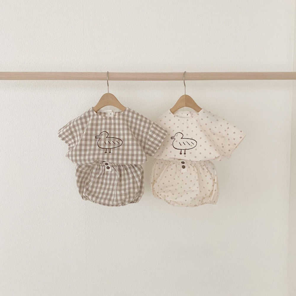 MyKids-USA® Baby Girl Plaid Polka Dot Pattern Duckling Print Short Sleeved Top Combo Pants Sets