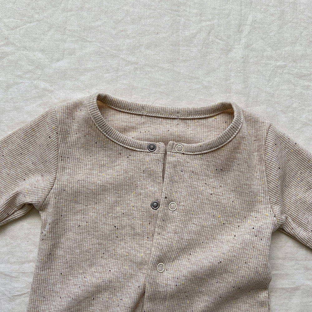MyKids-USA® Baby Solid Color Pit Strip Fabric Long Sleeve bodysuit Or Jumpsuit (Without Hat)