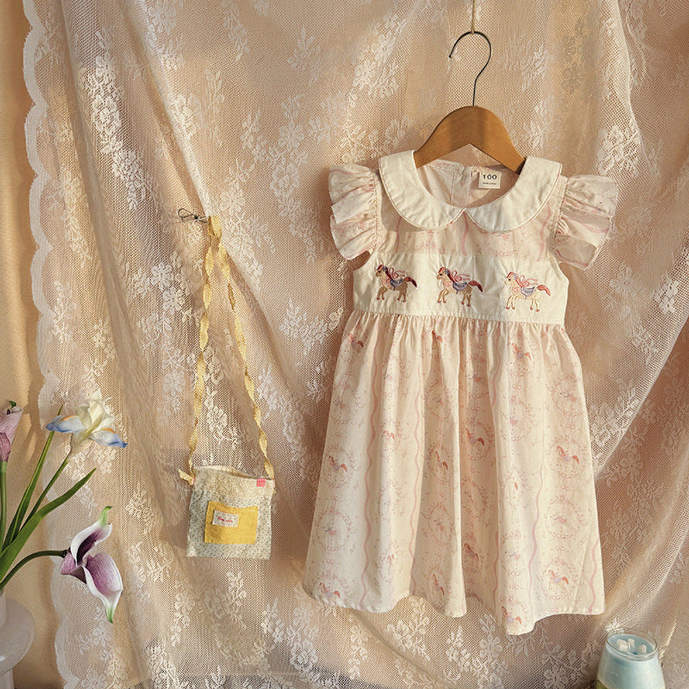 Summer Arrival Baby Girls Fly Sleeves Horse Pattern Peter Pan Collar Dress