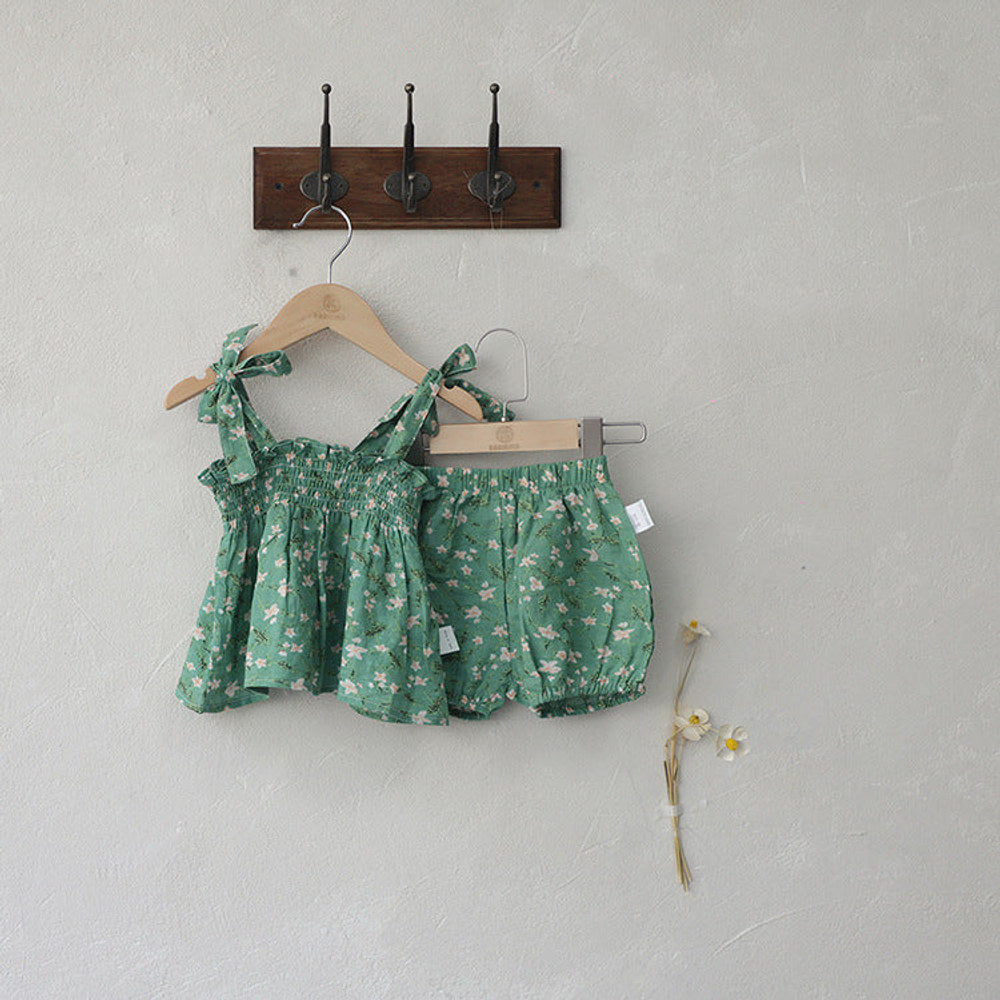 MyKids-USA® Baby Kids Girls Sleeveless Floral Vest and Shorts Clothing Set