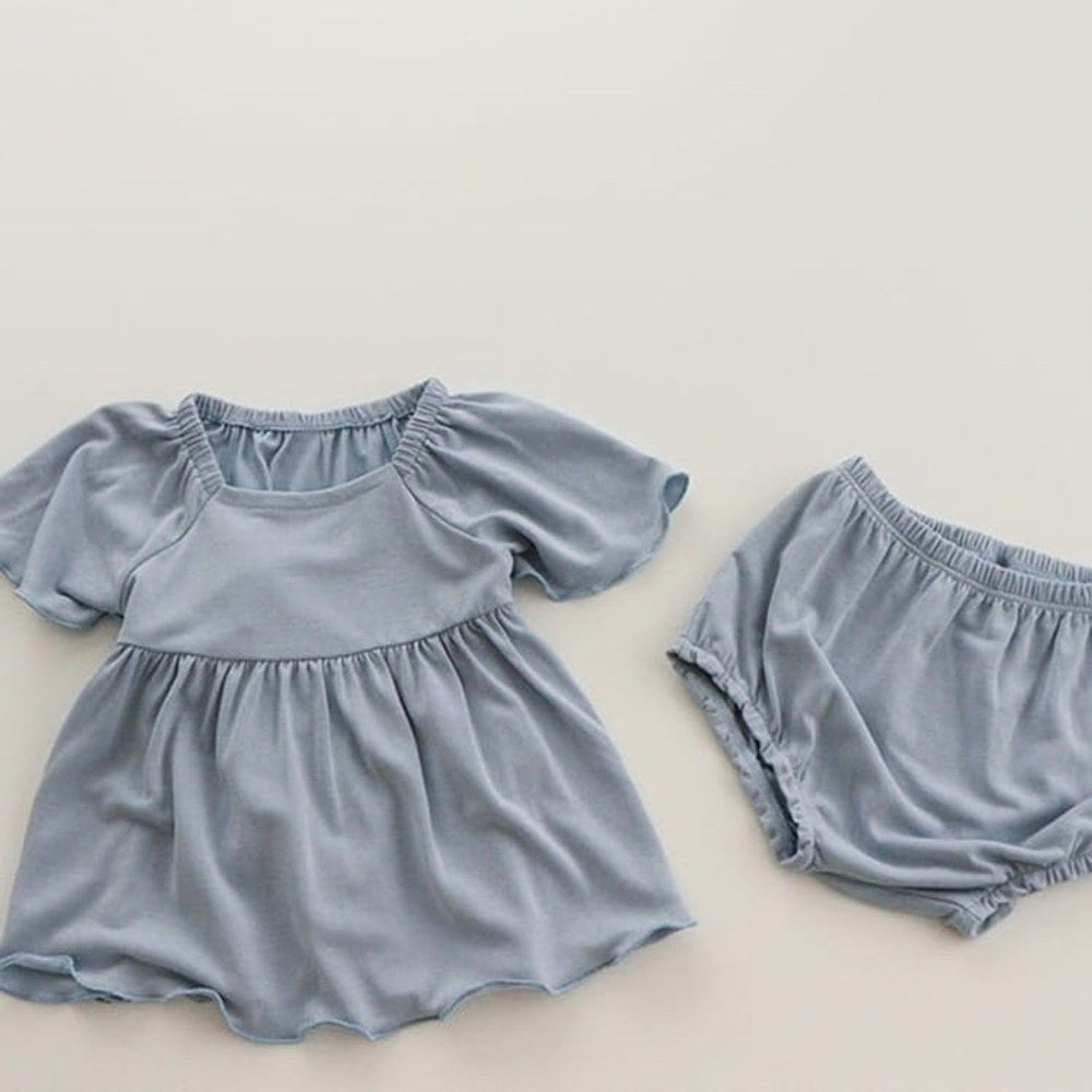 Baby Girl Solid Color Ruffle Design Square Collar Tops Combo Shorts Sets