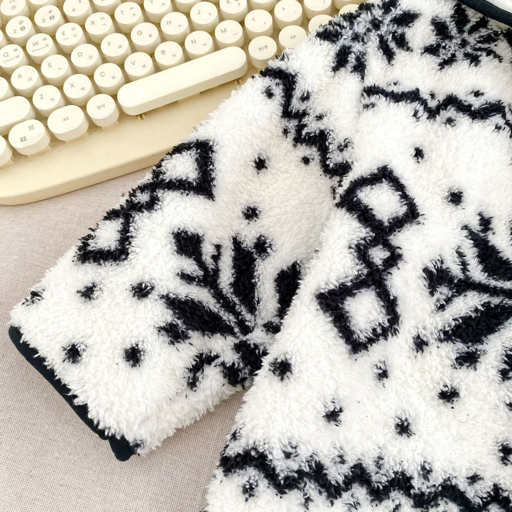 Baby Long Sleeves Vintage Snowflake Pattern Fluffy Warm Rompers