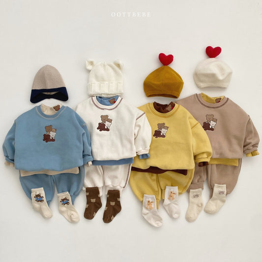 Conjuntos de ropa de otoño con capucha de diseño parcheado de oso de color sólido para bebé 