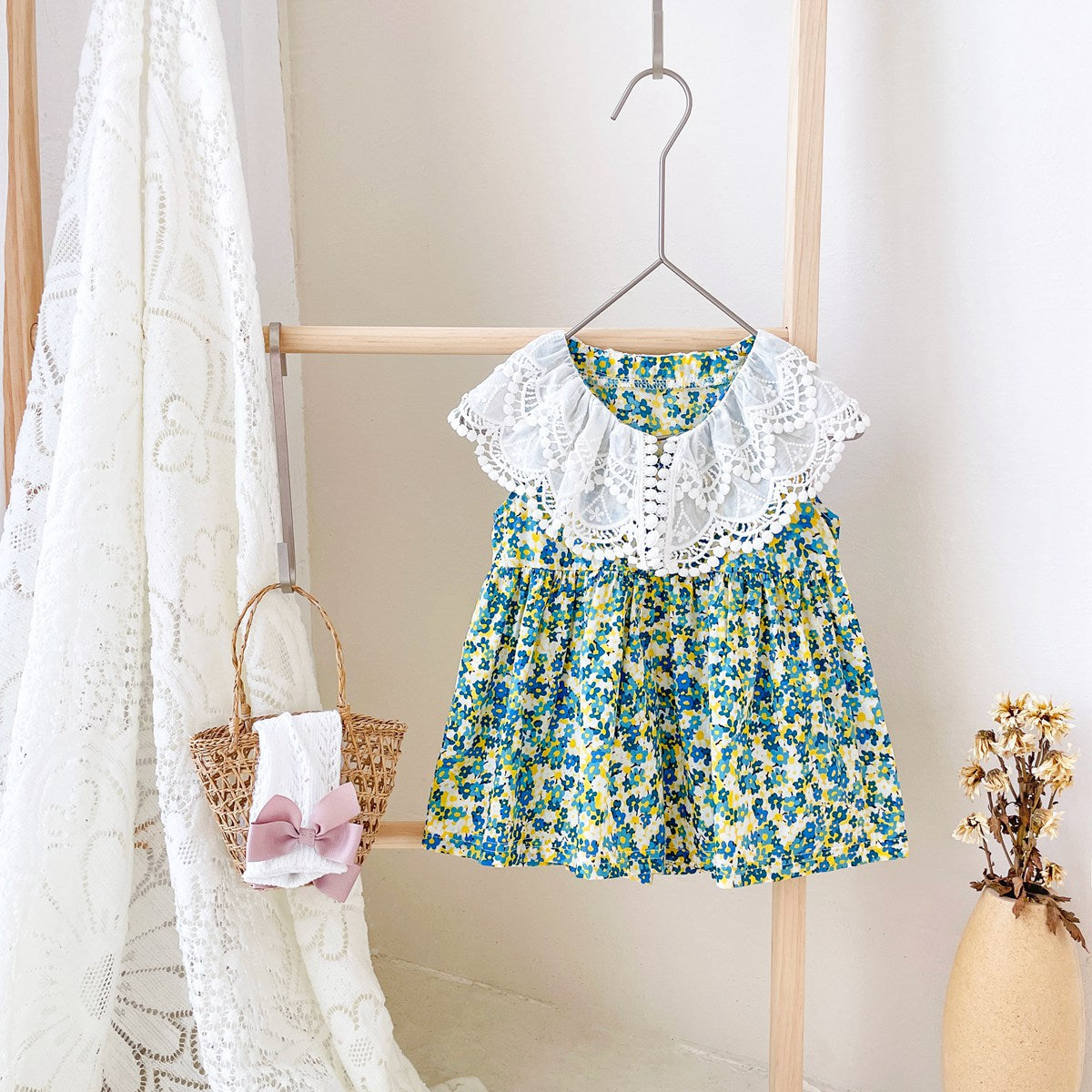 Baby Girl Floral Print Lace Patchwork Design O-Neck Dress 80 (9-12M) / Green Baby Girl Floral Print Lace Patchwork Design O-Neck Dress 80 (9-12M) / Green