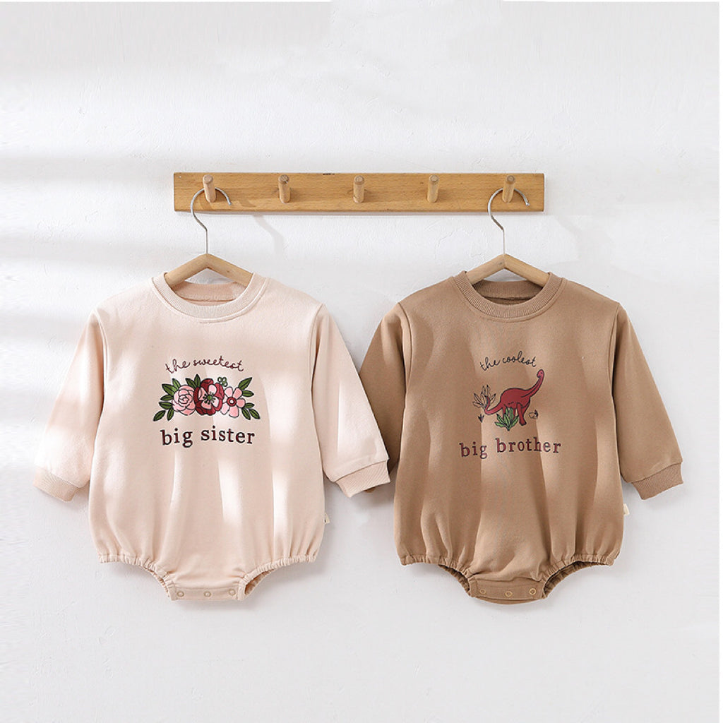 Baby Floral & Cartoon Graphic Long Sleeve Triangle Onesies