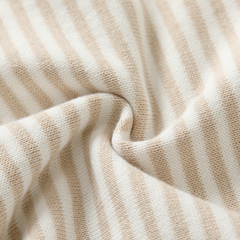 Mameluco de calidad tejido con diseño de parches de oso con patrón de punto a rayas para bebé 
