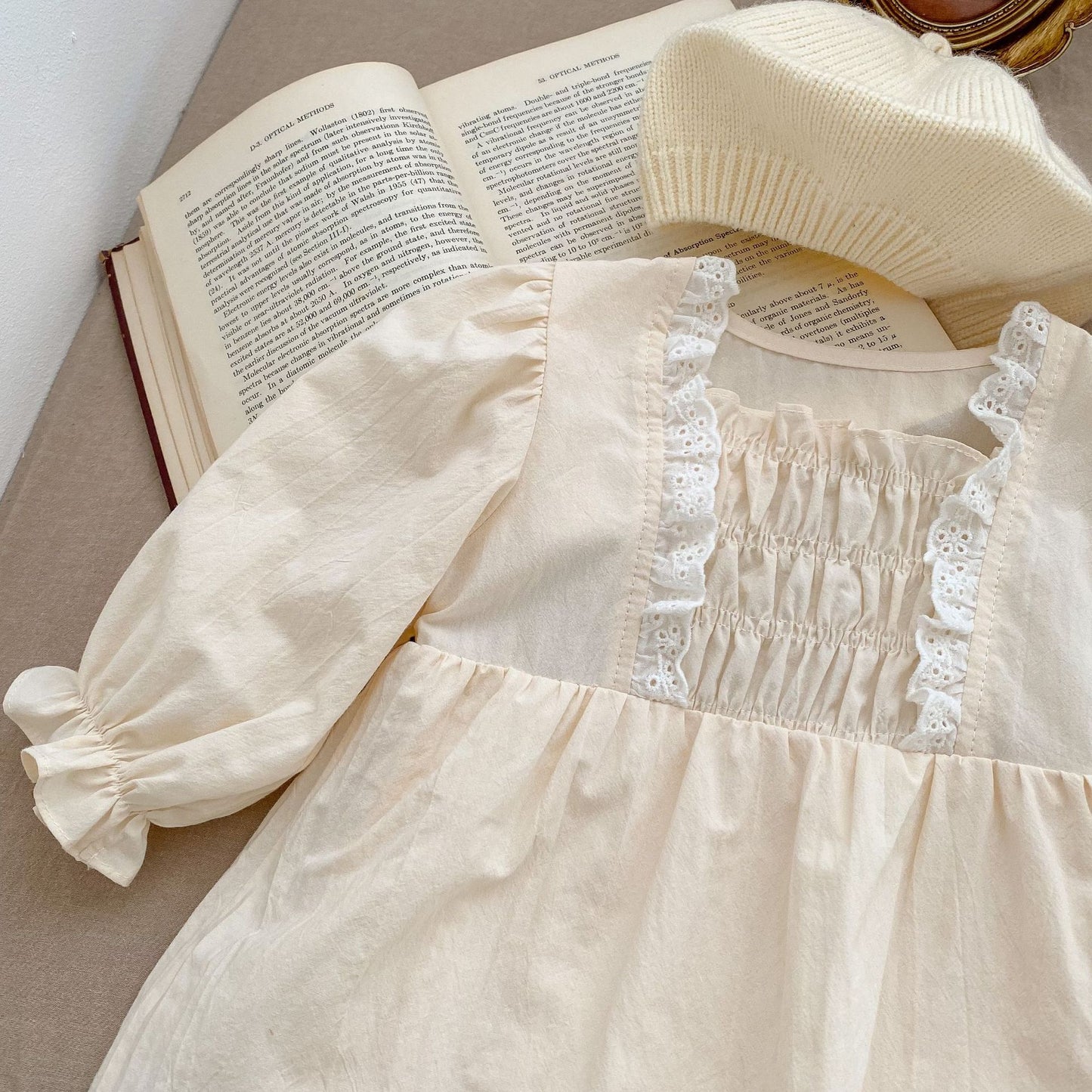 Robe de princesse de style court de couleur unie pour bébé fille en automne 