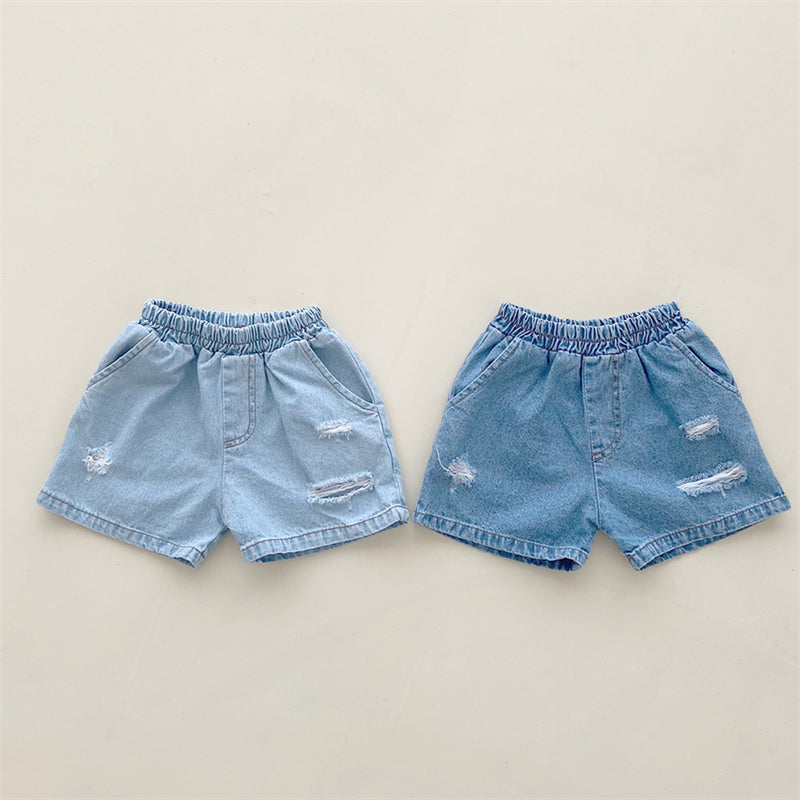Short en jean élastique déchiré pour bébé garçon et fille dans des tenues d'été 
