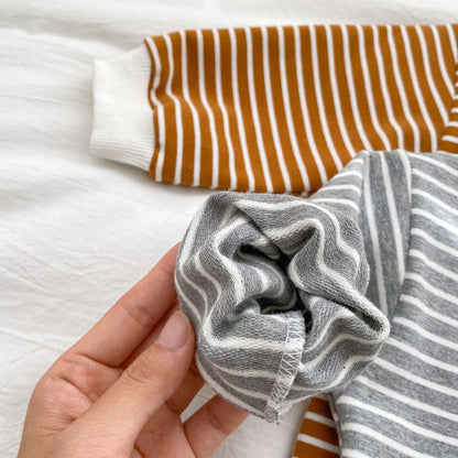 Mameluco de otoño de calidad con diseño de botón de cuarto de patrón de rayas para bebé 