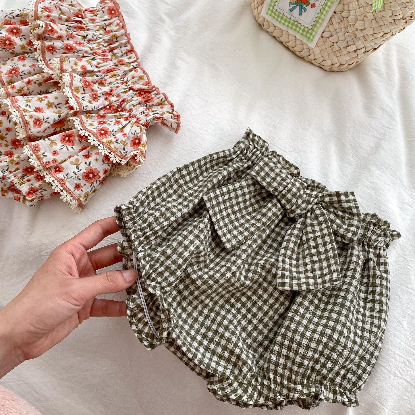 Baby Girl White Blouses With Floral & Plaid Pattern Skirts Sets