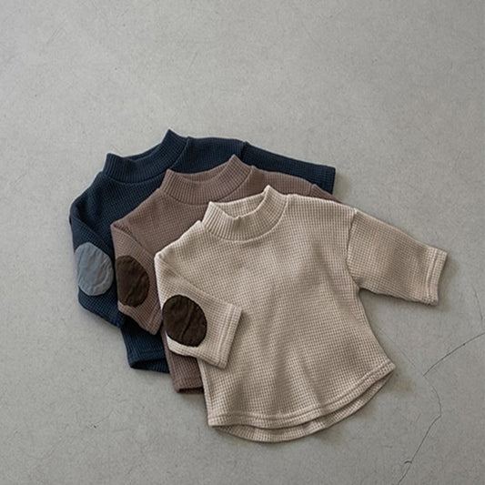 Sweat à capuche en tricot gaufré de couleur unie pour bébé avec salopette 