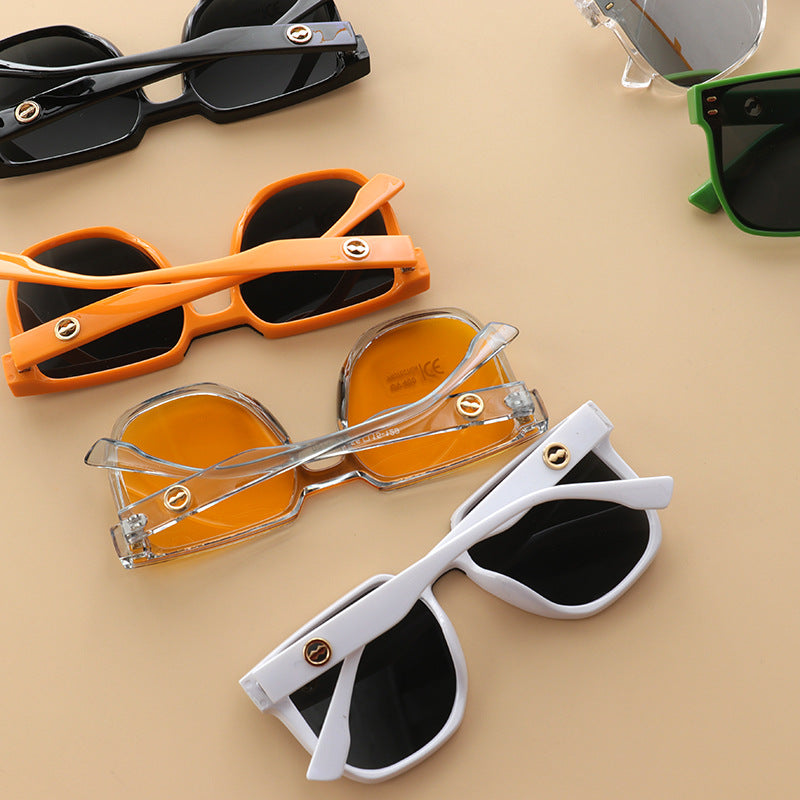 Gafas de sol de moda con marco grande colorido de varios estilos para niños 